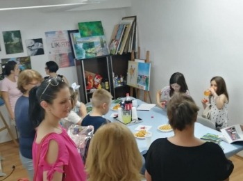 LU Lika - 62463662 10218790995076222 801301263751839744 n
